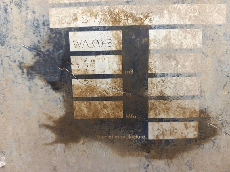 Komatsu WA380-8 Quick coupler & Bucket - Bucket for Construction machinery: picture 4 Komatsu WA380-8 Quick coupler & Bucket - Bucket for Construction machinery: picture 4