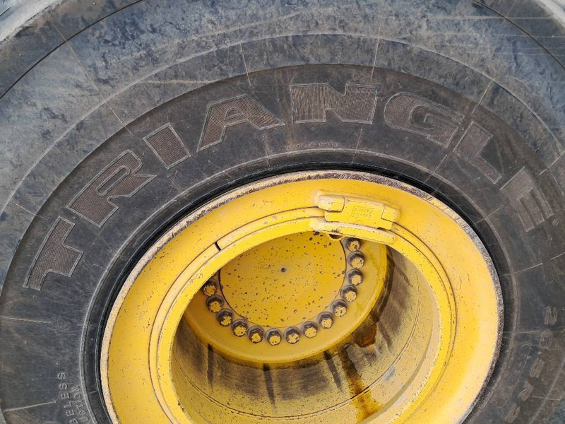 Wheel loader Komatsu WA480-8: picture 16