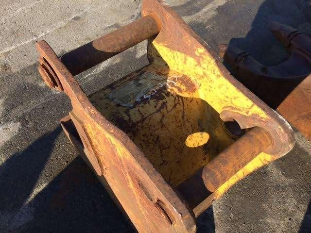 CATERPILLAR 290mm - Type Tractopelle - Other machinery: picture 4 CATERPILLAR 290mm - Type Tractopelle - Other machinery: picture 4