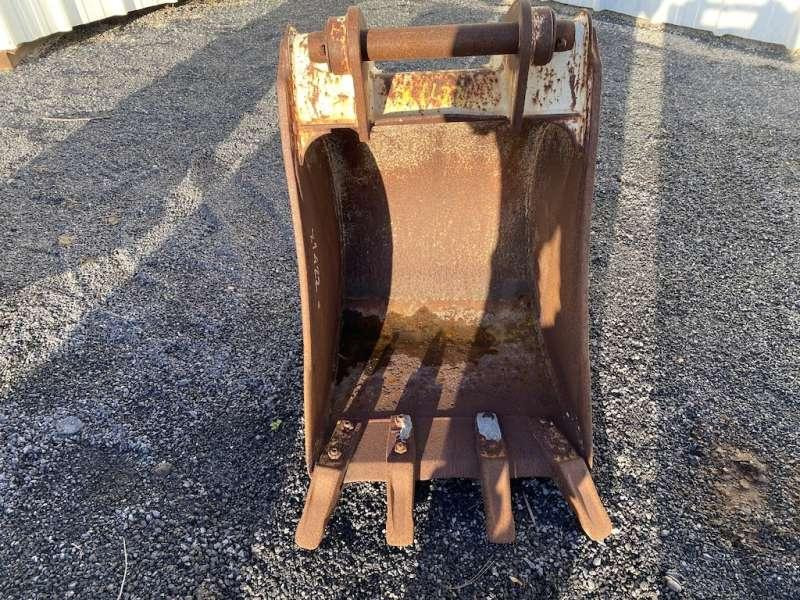 CATERPILLAR 570mm - type tractopelle - Other machinery: picture 3 CATERPILLAR 570mm - type tractopelle - Other machinery: picture 3