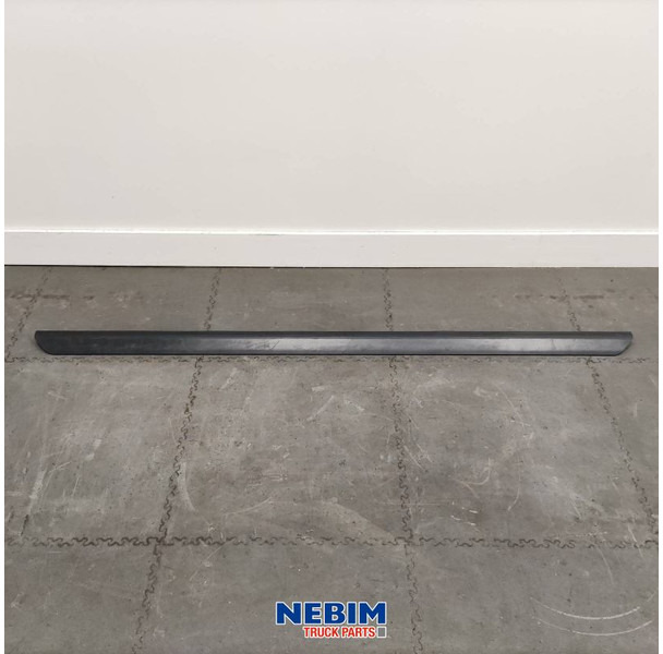 Renault Renault - 7482499218 - Side skirts extension 155cm - Spare parts for Truck: picture 1 Renault Renault - 7482499218 - Side skirts extension 155cm - Spare parts for Truck: picture 1