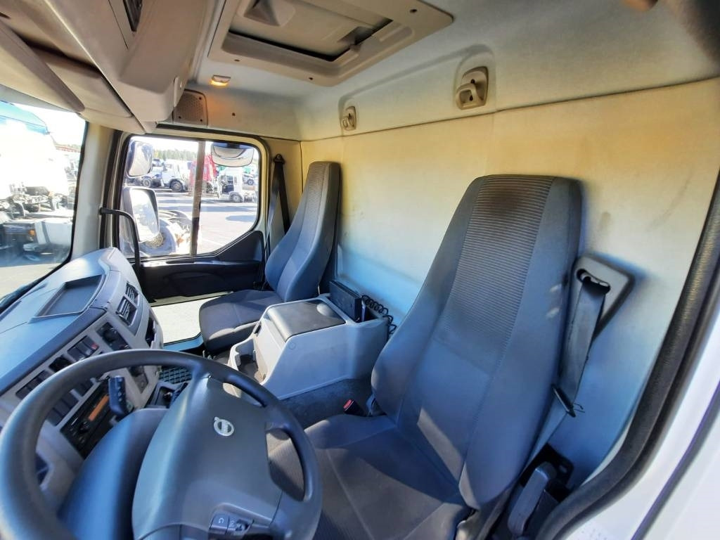 Lease a Volvo FL 240  Volvo FL 240: picture 11 Lease a Volvo FL 240  Volvo FL 240: picture 11