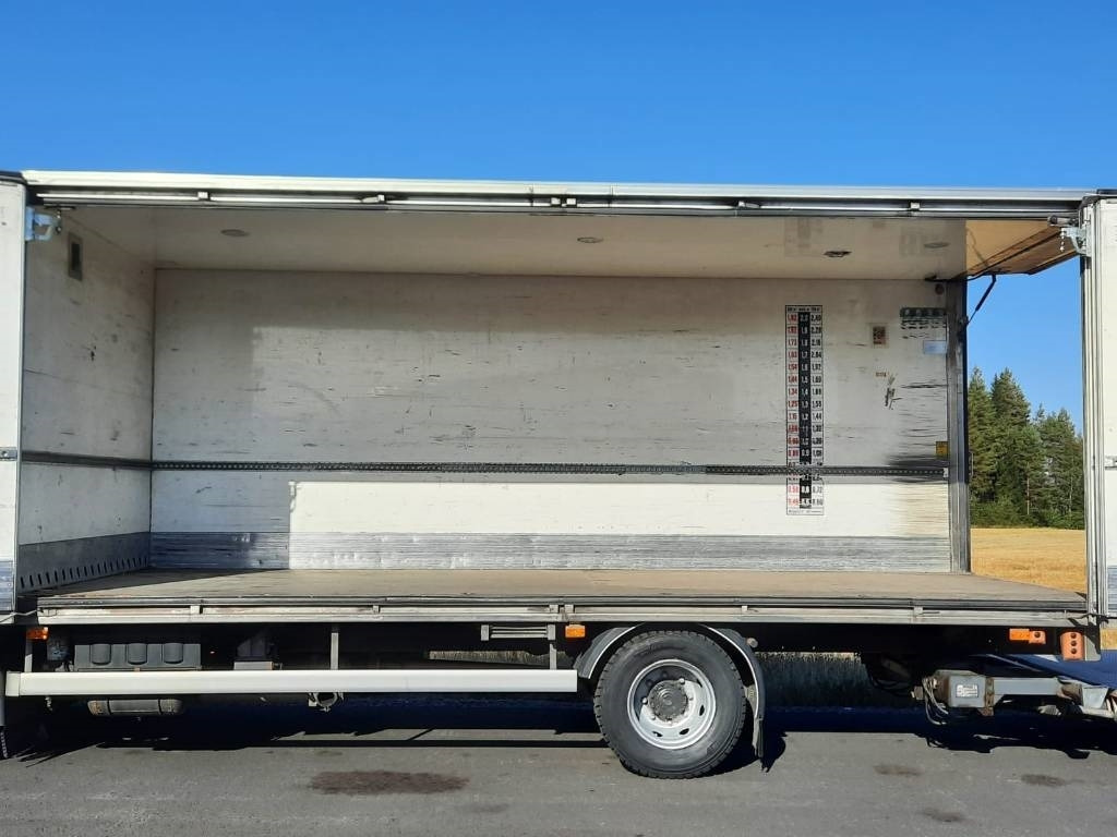 Volvo FL 240  - Box truck: picture 5 Volvo FL 240  - Box truck: picture 5