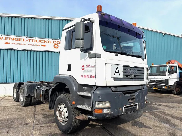 MAN TGA 33.460 6x4 FULL STEEL CHASSIS (6-CILINDER HEADS) (ZF16 MANUAL GEARBOX / FULL STEEL SUSPENSION / REDUCTIONS AXLES / AIRCONDIT - Cab chassis truck: picture 2 MAN TGA 33.460 6x4 FULL STEEL CHASSIS (6-CILINDER HEADS) (ZF16 MANUAL GEARBOX / FULL STEEL SUSPENSION / REDUCTIONS AXLES / AIRCONDIT - Cab chassis truck: picture 2