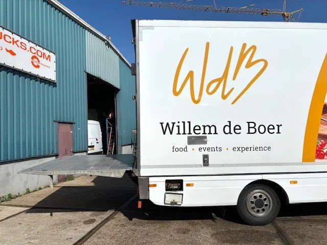 Refrigerator truck Mercedes-Benz Atego 816 L 4x2 ORIGINAL DUTCH COOLER TRUCK WITH CARRIER XARIOS 600D/E (MANUAL GEARBOX / AIRCONDITIONING / 2.000 KG. TAILLIFT): picture 13
