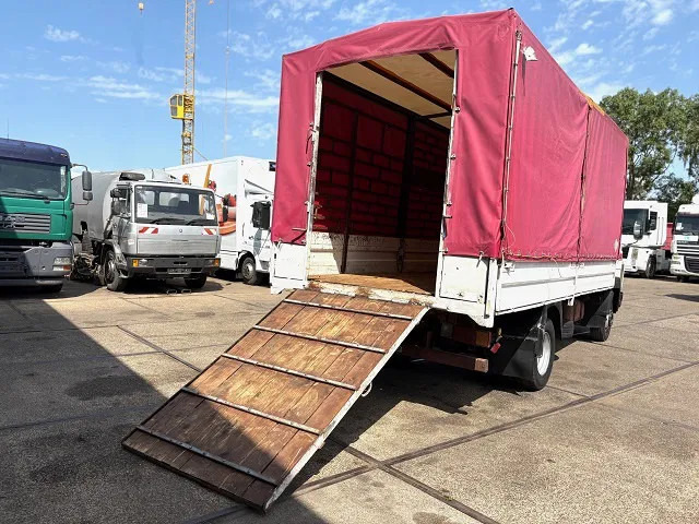 Mercedes-Benz LK 814 K 6-CILINDER FULL STEEL WITH TENT BOX / CATTLE BOX (MANUAL GEARBOX / FULL STEEL SUSPENSION) - Curtainsider truck: picture 4 Mercedes-Benz LK 814 K 6-CILINDER FULL STEEL WITH TENT BOX / CATTLE BOX (MANUAL GEARBOX / FULL STEEL SUSPENSION) - Curtainsider truck: picture 4