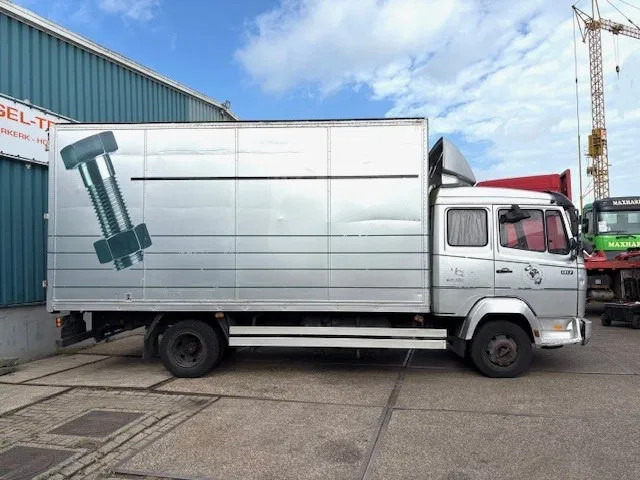 Mercedes-Benz LK 817 (6-CILINDER) ORIGINAL DUTCH TRUCK WITH CLOSED BOX (MANUAL GEARBOX / FULL STEEL SUSPENSION) - Box truck: picture 4 Mercedes-Benz LK 817 (6-CILINDER) ORIGINAL DUTCH TRUCK WITH CLOSED BOX (MANUAL GEARBOX / FULL STEEL SUSPENSION) - Box truck: picture 4