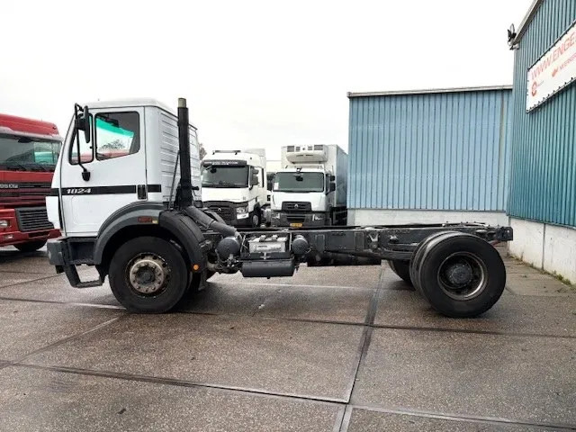 Mercedes-Benz SK 1824 K (ONLY 226.000 KM!) 4x2 FULL STEEL CHASSIS (MANUAL GEARBOX / REDUCTION AXLE / FULL STEEL SUSPENSION / P.T.O.) - Cab chassis truck: picture 5 Mercedes-Benz SK 1824 K (ONLY 226.000 KM!) 4x2 FULL STEEL CHASSIS (MANUAL GEARBOX / REDUCTION AXLE / FULL STEEL SUSPENSION / P.T.O.) - Cab chassis truck: picture 5