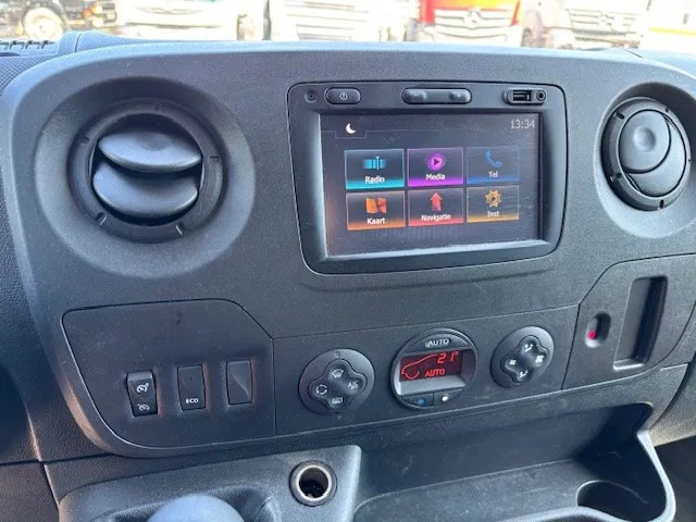 Small van Opel Movano T3300 2.4CDTI L1H1 (EURO 6 / 6 GEARS MANUAL GEARBOX / AIRCONDITIONING / APPLE CARPLAY / REAR VIEW CAMERA / ETC): picture 11