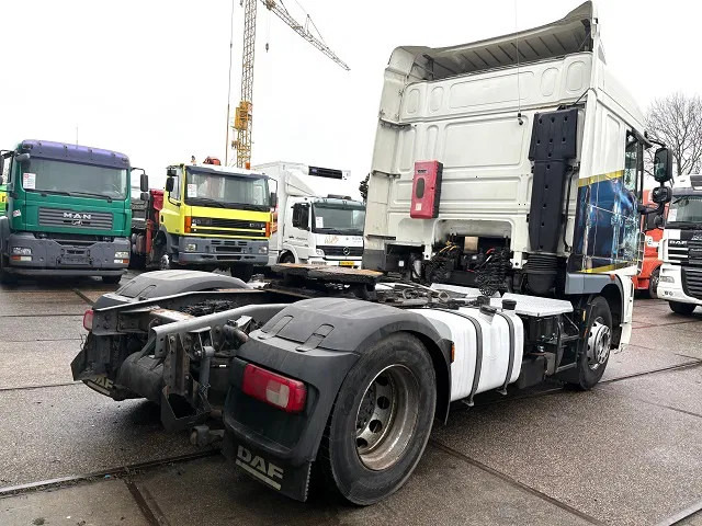 DAF XF 105.460 ATE SPACEAB 4x2 (EURO 5 / ZF MANUAL GEARBOX / ZF-INTARDER / HYDRAULIC KIT / P.T.O. / AIRCONDITIONING / ETC.) - Tractor unit: picture 3 DAF XF 105.460 ATE SPACEAB 4x2 (EURO 5 / ZF MANUAL GEARBOX / ZF-INTARDER / HYDRAULIC KIT / P.T.O. / AIRCONDITIONING / ETC.) - Tractor unit: picture 3