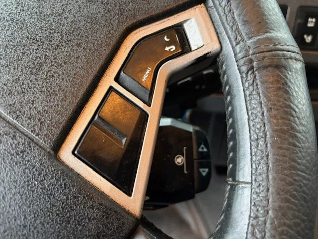 Tractor unit Renault T460 HIGH ROOF 4x2 (EURO 6 / AUTOMATIC GEARBOX / VBI-BRAKE / HYDRAULIC KIT / FRIDGE / AIRCONDITIONING): picture 12
