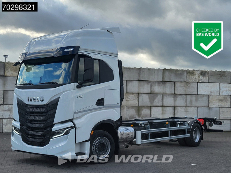 Iveco S-Way 460 4X2 NEW! BDF Navi ACC LED Automatic Euro 6 - Container transporter/ Swap body truck: picture 1 Iveco S-Way 460 4X2 NEW! BDF Navi ACC LED Automatic Euro 6 - Container transporter/ Swap body truck: picture 1