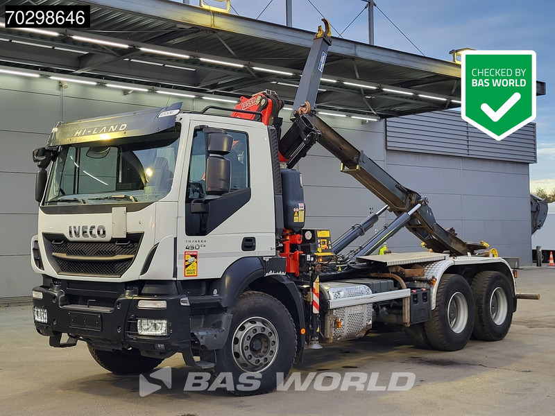 Iveco Trakker 450 6X4 Fassi F120B.2.22 Crane Marrel AL16S50 Retarder Big-axle Euro 6 - Hook lift truck, Crane truck: picture 1 Iveco Trakker 450 6X4 Fassi F120B.2.22 Crane Marrel AL16S50 Retarder Big-axle Euro 6 - Hook lift truck, Crane truck: picture 1