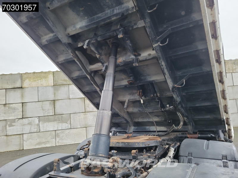 Tipper, Crane truck MAN TGS 33.420 6X6 Palfinger PK33002 EH Crane 12m3 tipper Manual Retarder Big-Axle Euro 6: picture 12 Tipper, Crane truck MAN TGS 33.420 6X6 Palfinger PK33002 EH Crane 12m3 tipper Manual Retarder Big-Axle Euro 6: picture 12