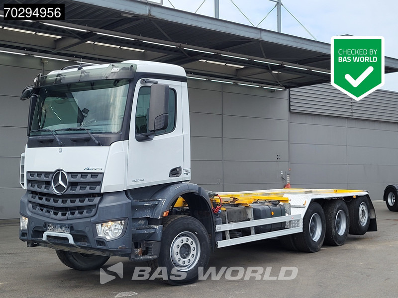 Mercedes-Benz Arocs 3232 Arocs 8X4 LOW Mileage! BDF Big-Axle Lift+Steering-Axle Euro 6 - Container transporter/ Swap body truck: picture 1 Mercedes-Benz Arocs 3232 Arocs 8X4 LOW Mileage! BDF Big-Axle Lift+Steering-Axle Euro 6 - Container transporter/ Swap body truck: picture 1