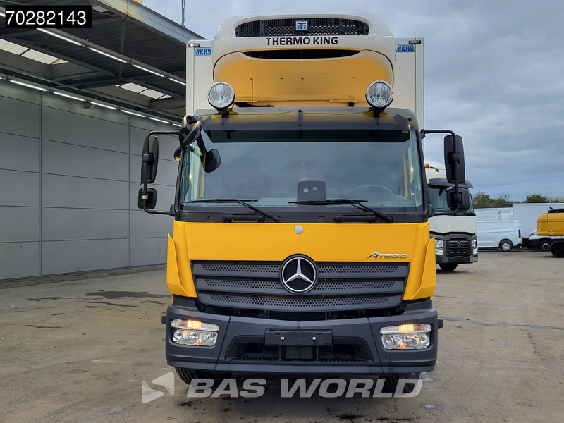 Refrigerator truck Mercedes-Benz Atego 1524 Atego 4X2 15tonner Thermo King T-1200R Ladebordwand Automatic Euro 6: picture 6 Refrigerator truck Mercedes-Benz Atego 1524 Atego 4X2 15tonner Thermo King T-1200R Ladebordwand Automatic Euro 6: picture 6