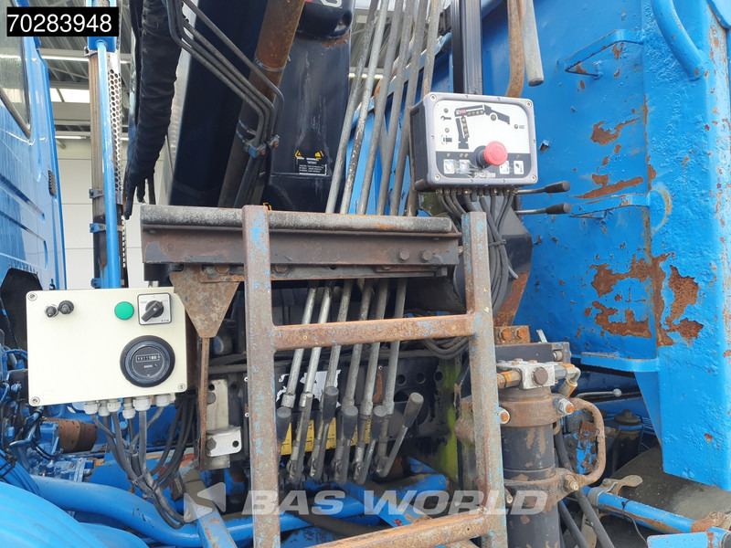 Lease a Scania G420 8X4 15m3 tipper Hiab 144 Crane Steelsuspension Manual Big-Axle Euro 3 Scania G420 8X4 15m3 tipper Hiab 144 Crane Steelsuspension Manual Big-Axle Euro 3: picture 16
