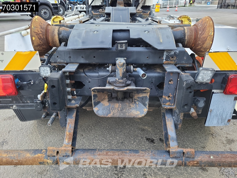 Scania P400 6X2 20 tons HIAB containersystem Retarder Automatic Lift+steering Euro 5 - Hook lift truck: picture 3 Scania P400 6X2 20 tons HIAB containersystem Retarder Automatic Lift+steering Euro 5 - Hook lift truck: picture 3