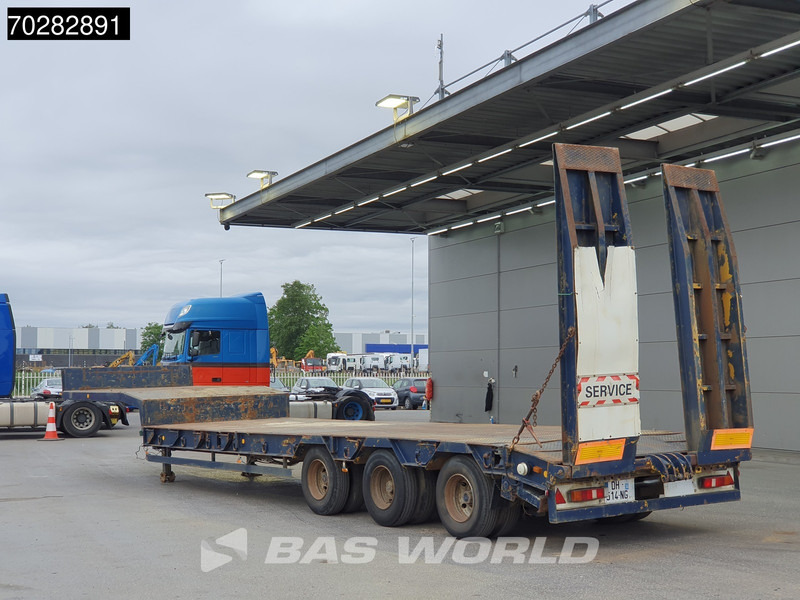 Titan - Low loader semi-trailer: picture 5 Titan - Low loader semi-trailer: picture 5