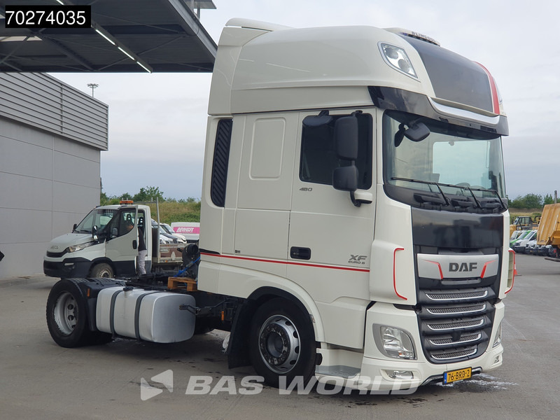 DAF XF 480 XF 4X2 DAMAGED! NL-Truck Mega Retarder 2X Tanks ACC Standklima Euro 6 - Tractor unit: picture 3 DAF XF 480 XF 4X2 DAMAGED! NL-Truck Mega Retarder 2X Tanks ACC Standklima Euro 6 - Tractor unit: picture 3
