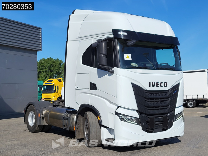 Iveco S-Way 460 4X2 LNG Retarder 2x Tanks LED Navi - Tractor unit: picture 3 Iveco S-Way 460 4X2 LNG Retarder 2x Tanks LED Navi - Tractor unit: picture 3