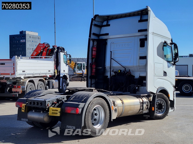 Iveco S-Way 460 4X2 LNG Retarder 2x Tanks LED Navi - Tractor unit: picture 5 Iveco S-Way 460 4X2 LNG Retarder 2x Tanks LED Navi - Tractor unit: picture 5