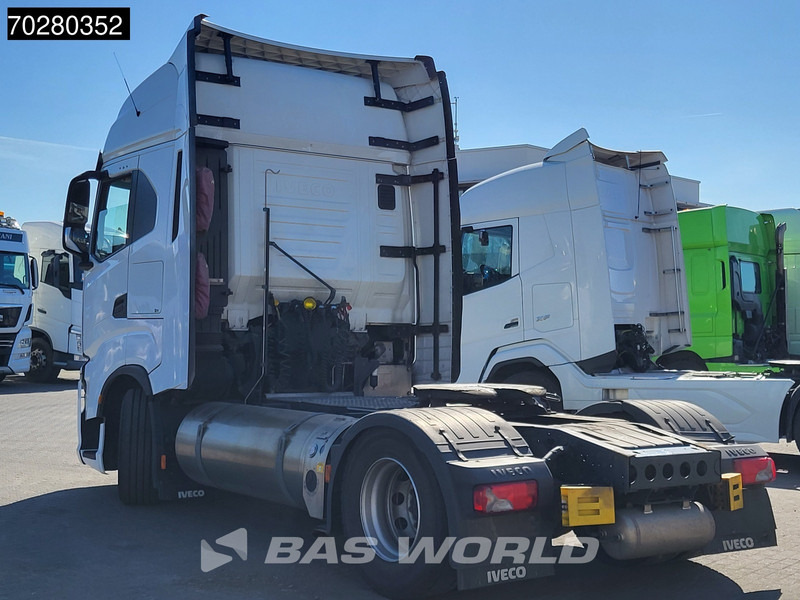Iveco S-Way 460 4X2 LNG Retarder 2x Tanks Standklima LED Navi - Tractor unit: picture 2 Iveco S-Way 460 4X2 LNG Retarder 2x Tanks Standklima LED Navi - Tractor unit: picture 2