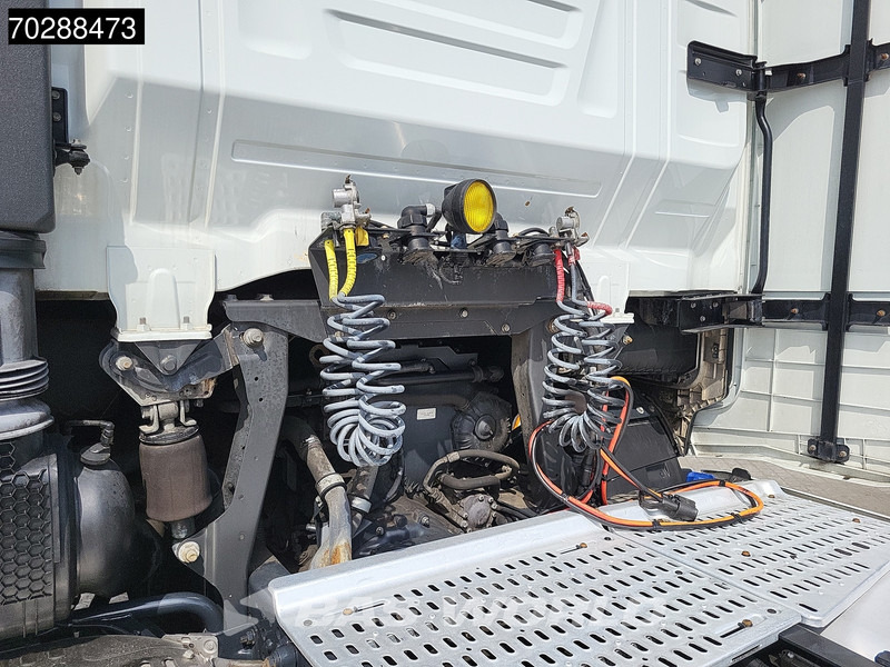 Lease a Iveco S-Way 510 S-Way 4X2 Full-Air 2xTanks Retarder Standklima Navi ACC LED Euro 6 Iveco S-Way 510 S-Way 4X2 Full-Air 2xTanks Retarder Standklima Navi ACC LED Euro 6: picture 10