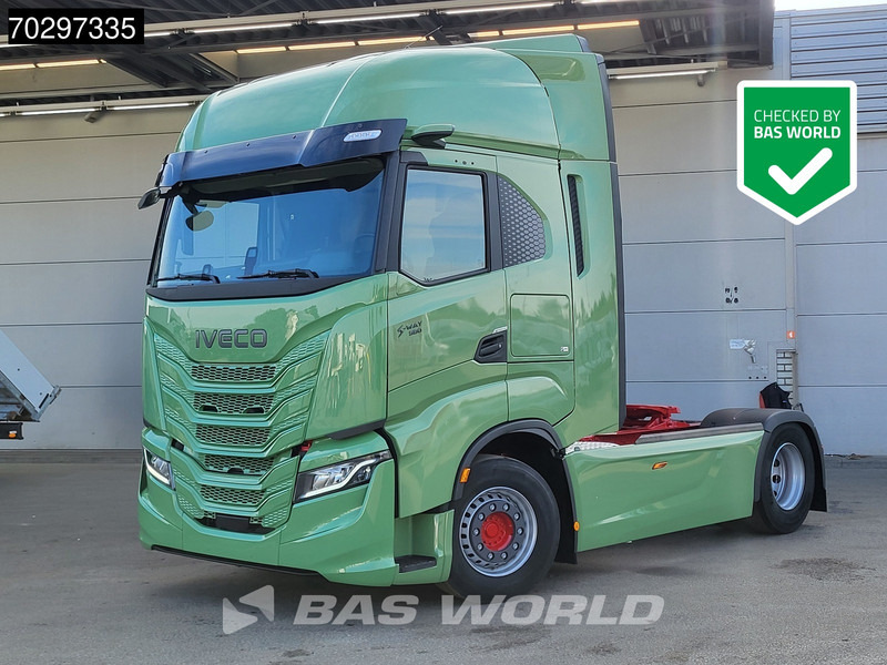 Iveco S-Way 580 4X2 NEW! DynamicSteering Standklima Navi ACC LED Euro 6 - Tractor unit: picture 1 Iveco S-Way 580 4X2 NEW! DynamicSteering Standklima Navi ACC LED Euro 6 - Tractor unit: picture 1