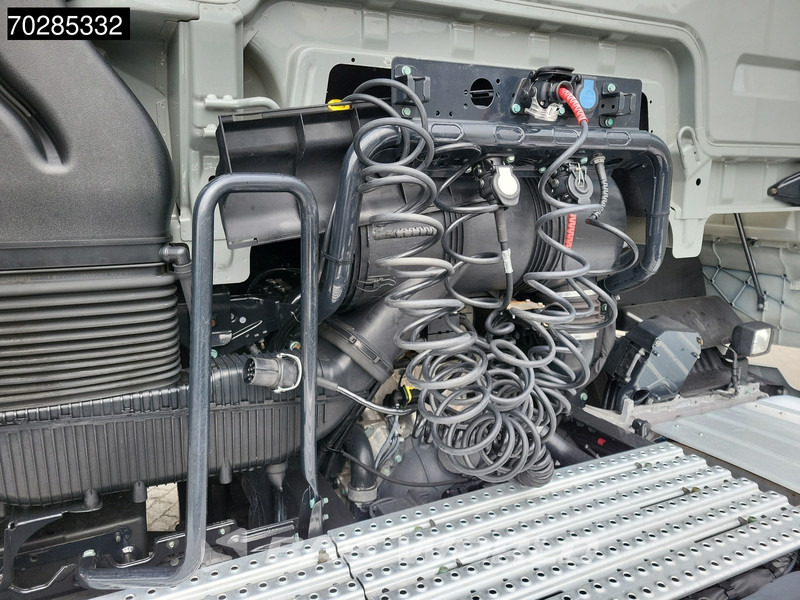 Lease a MAN TGX 18.510 4X2 GX Retarder 2x Tanks Standklima ACC Euro 6 MAN TGX 18.510 4X2 GX Retarder 2x Tanks Standklima ACC Euro 6: picture 11