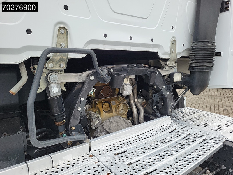 Mercedes-Benz Actros 1842 4X2 Mega Retarder Xenon Mirror cam Euro 6 - Tractor unit: picture 5 Mercedes-Benz Actros 1842 4X2 Mega Retarder Xenon Mirror cam Euro 6 - Tractor unit: picture 5