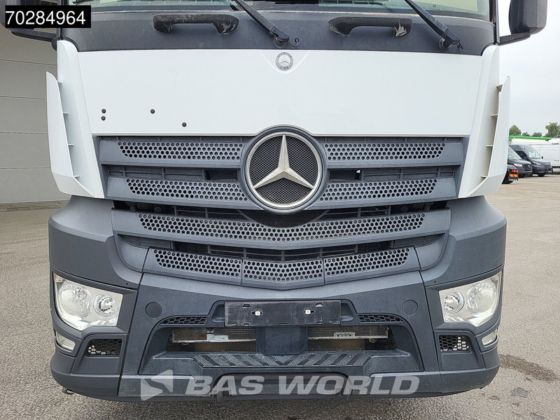 Tractor unit Mercedes-Benz Actros 1845 4X2 ClassicSpace Retarder Euro 6: picture 8 Tractor unit Mercedes-Benz Actros 1845 4X2 ClassicSpace Retarder Euro 6: picture 8