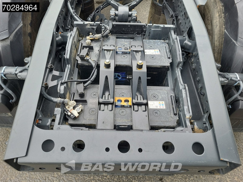 Tractor unit Mercedes-Benz Actros 1845 4X2 ClassicSpace Retarder Euro 6: picture 17 Tractor unit Mercedes-Benz Actros 1845 4X2 ClassicSpace Retarder Euro 6: picture 17