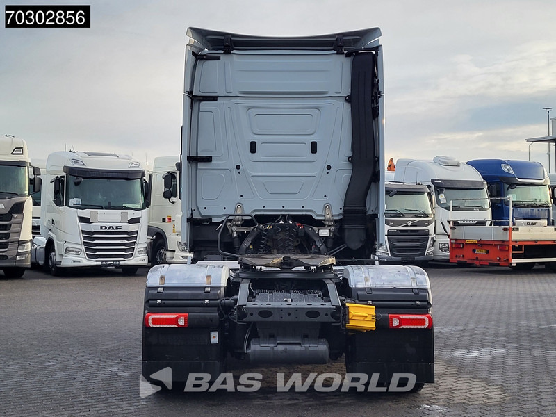 Lease a Mercedes-Benz Actros 1951 Actros 4X2 BigSpace 2x Tanks Leder 70% Tyres Mercedes-Benz Actros 1951 Actros 4X2 BigSpace 2x Tanks Leder 70% Tyres: picture 10 Lease a Mercedes-Benz Actros 1951 Actros 4X2 BigSpace 2x Tanks Leder 70% Tyres Mercedes-Benz Actros 1951 Actros 4X2 BigSpace 2x Tanks Leder 70% Tyres: picture 10
