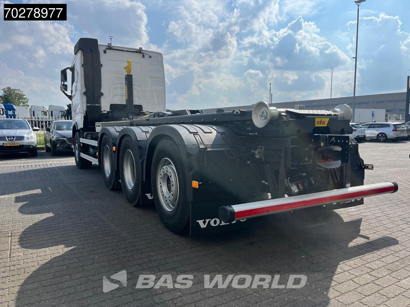 Volvo FH 540 8X4 NEW! HYVA 30-62 Heavy-Duty Lift-Steering Axle Retarder Euro 6 - Hook lift truck: picture 3 Volvo FH 540 8X4 NEW! HYVA 30-62 Heavy-Duty Lift-Steering Axle Retarder Euro 6 - Hook lift truck: picture 3