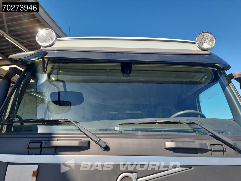 Box truck Volvo FM 330 4X2 VEB 2000kg Tailgate Automatic Euro 6: picture 16