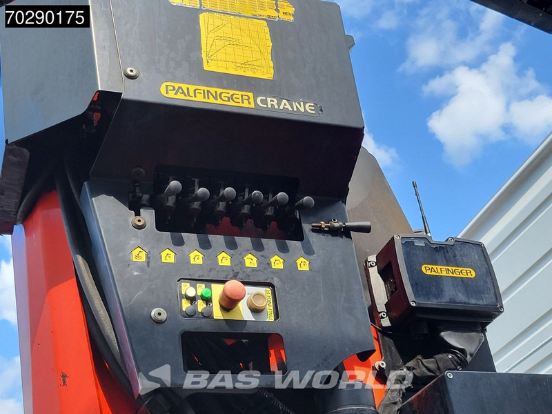 Lease a Volvo FM 480 8X2 Palfinger PK85002 Crane+Jib Lifting-Axle Big-Axle Automatic Euro 4 Volvo FM 480 8X2 Palfinger PK85002 Crane+Jib Lifting-Axle Big-Axle Automatic Euro 4: picture 15 Lease a Volvo FM 480 8X2 Palfinger PK85002 Crane+Jib Lifting-Axle Big-Axle Automatic Euro 4 Volvo FM 480 8X2 Palfinger PK85002 Crane+Jib Lifting-Axle Big-Axle Automatic Euro 4: picture 15