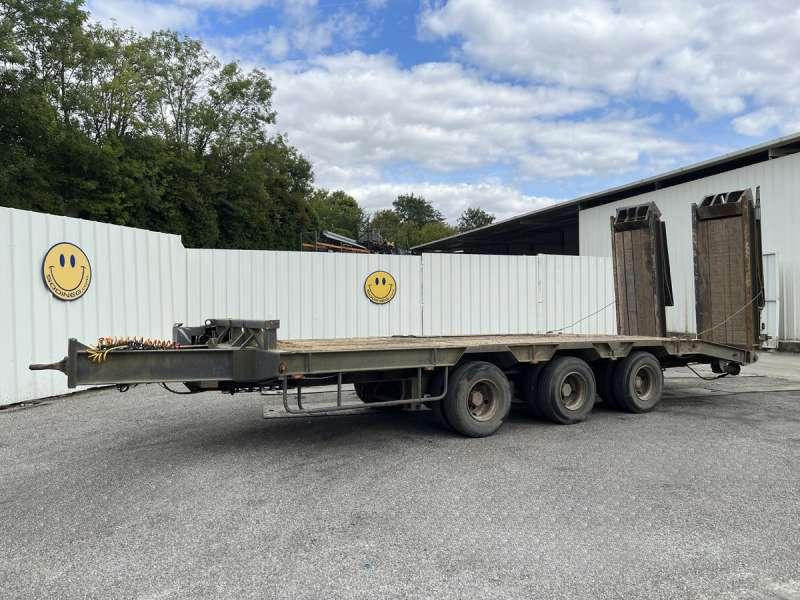 Low loader semi-trailer Gilibert 3 ESSIEUX: picture 1