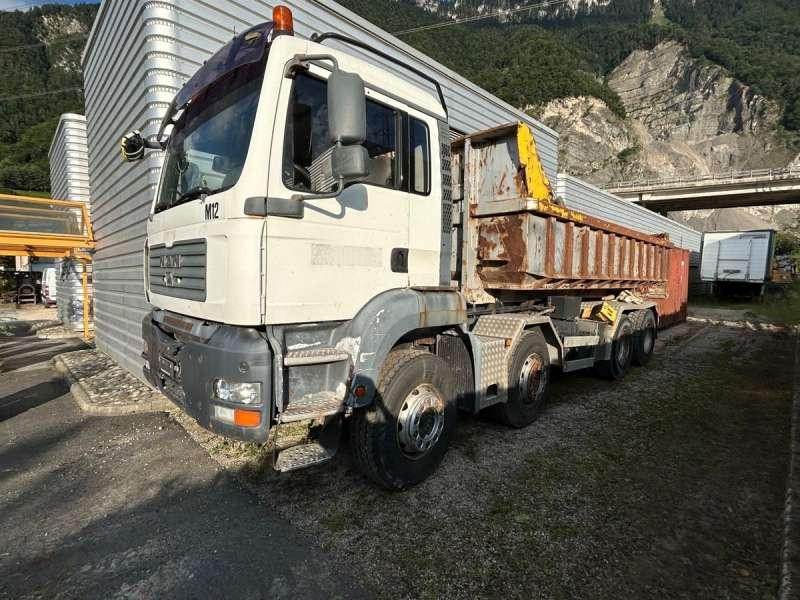 MAN TGA 35.440 8X4 - Hook lift truck: picture 2 MAN TGA 35.440 8X4 - Hook lift truck: picture 2
