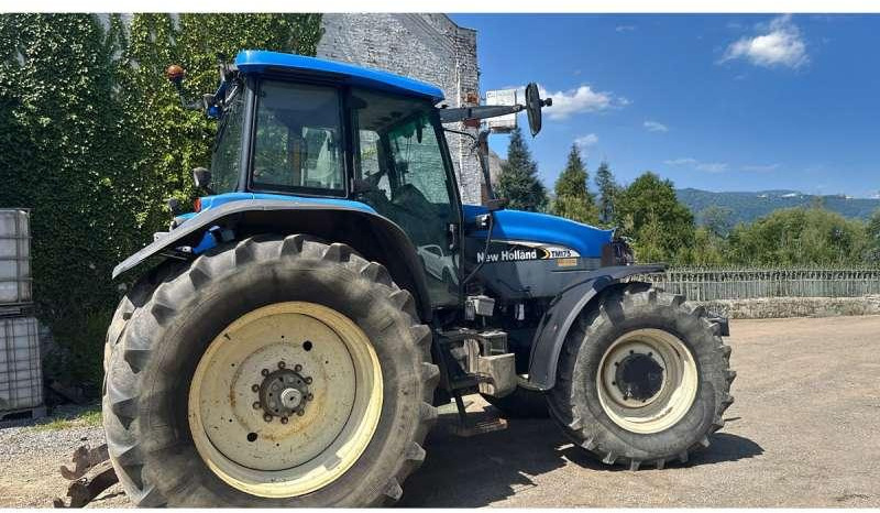 New Holland TM175 - Farm tractor: picture 2 New Holland TM175 - Farm tractor: picture 2