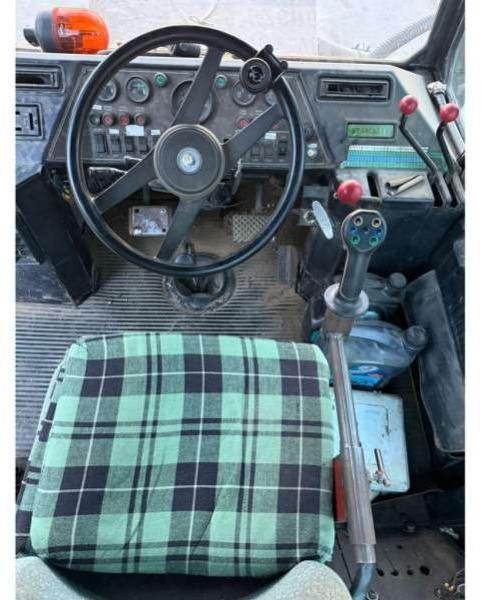 Farm tractor STEYGER Tracteur BEARCAT III PT-225: picture 6 Farm tractor STEYGER Tracteur BEARCAT III PT-225: picture 6