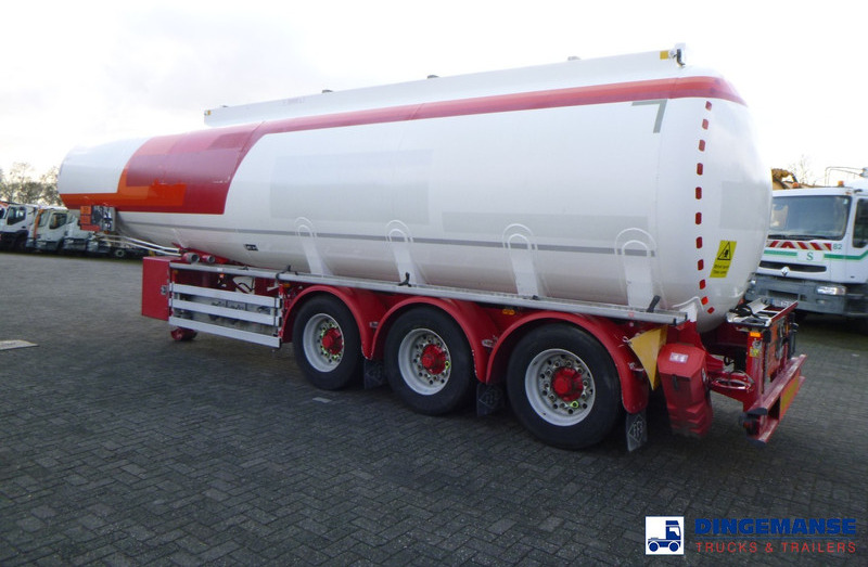 Feldbinder Jet fuel tank 40 m3 / 1 comp + pump - Tank trailer: picture 3 Feldbinder Jet fuel tank 40 m3 / 1 comp + pump - Tank trailer: picture 3