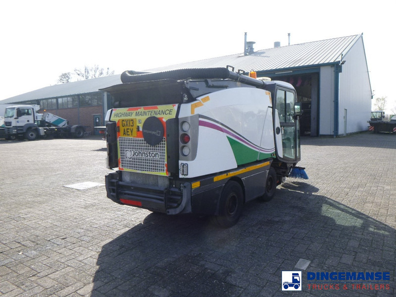 Johnston C202 compact street sweeper - Road sweeper: picture 4 Johnston C202 compact street sweeper - Road sweeper: picture 4