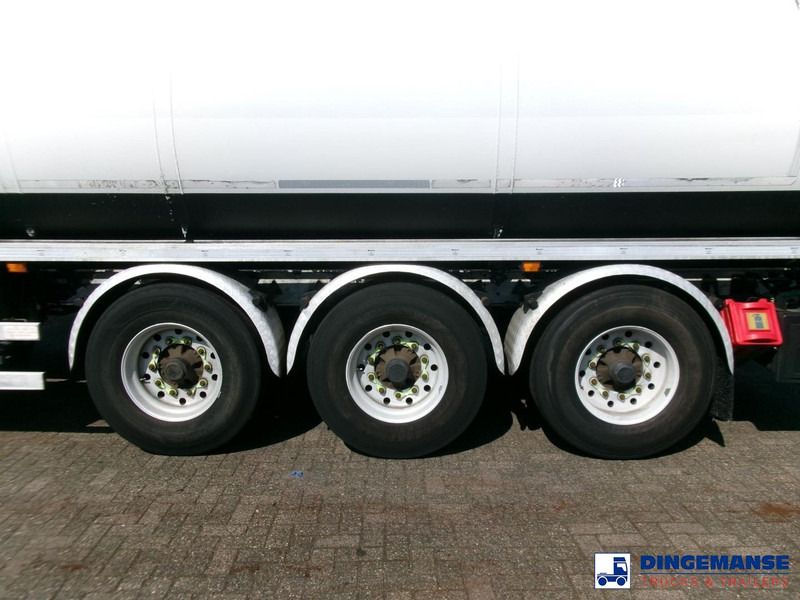 Lakeland Fuel tank alu 43 m3 / 6 comp - Tank semi-trailer: picture 5 Lakeland Fuel tank alu 43 m3 / 6 comp - Tank semi-trailer: picture 5