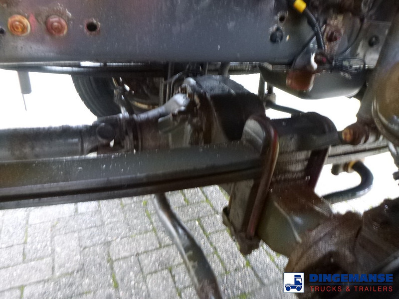 Cab chassis truck Renault Kerax 380 DXI 4x4 Euro 5 chassis + PTO: picture 10