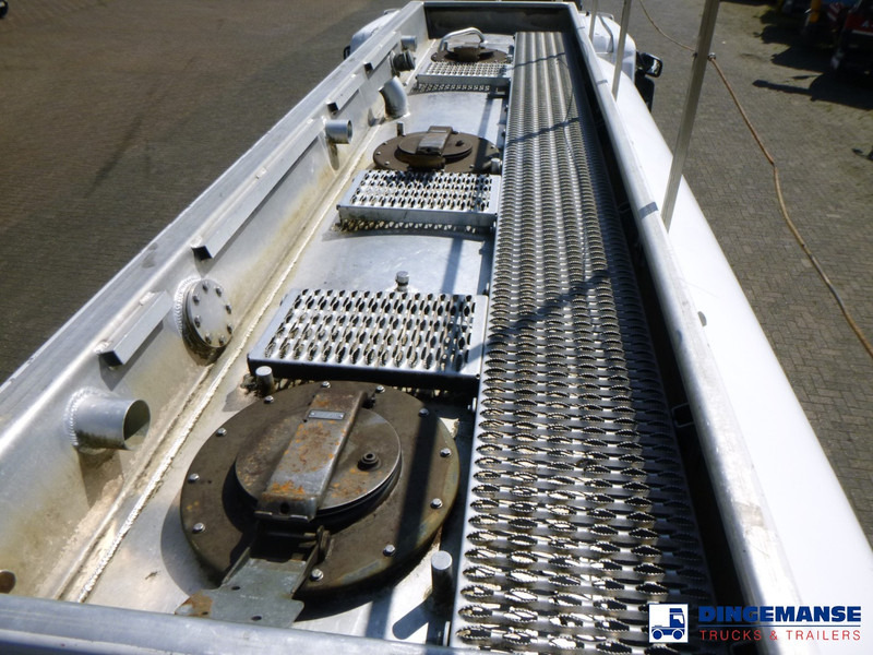 Lease a Scania P 270 DB 4x2 fuel tank 14 m3 / 3 comp Scania P 270 DB 4x2 fuel tank 14 m3 / 3 comp: picture 16