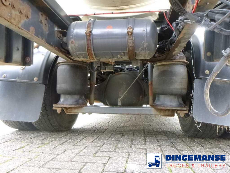 Lease a Volvo FL 260 4x2 gas tank 13.9 m3 Volvo FL 260 4x2 gas tank 13.9 m3: picture 10