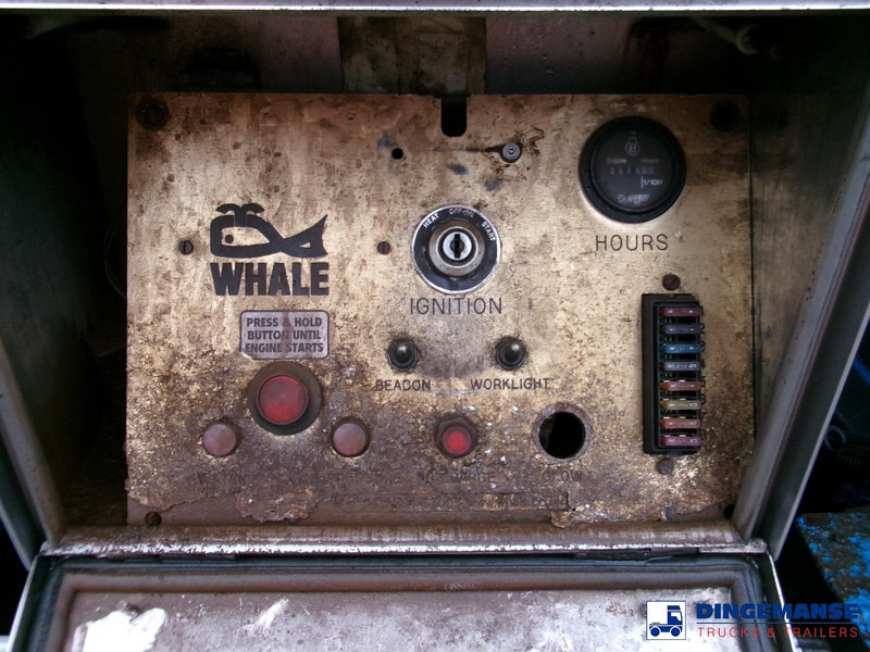 Tank semi-trailer WHALE Vacuum tank inox 30 m3 / 1 comp + pump: picture 12