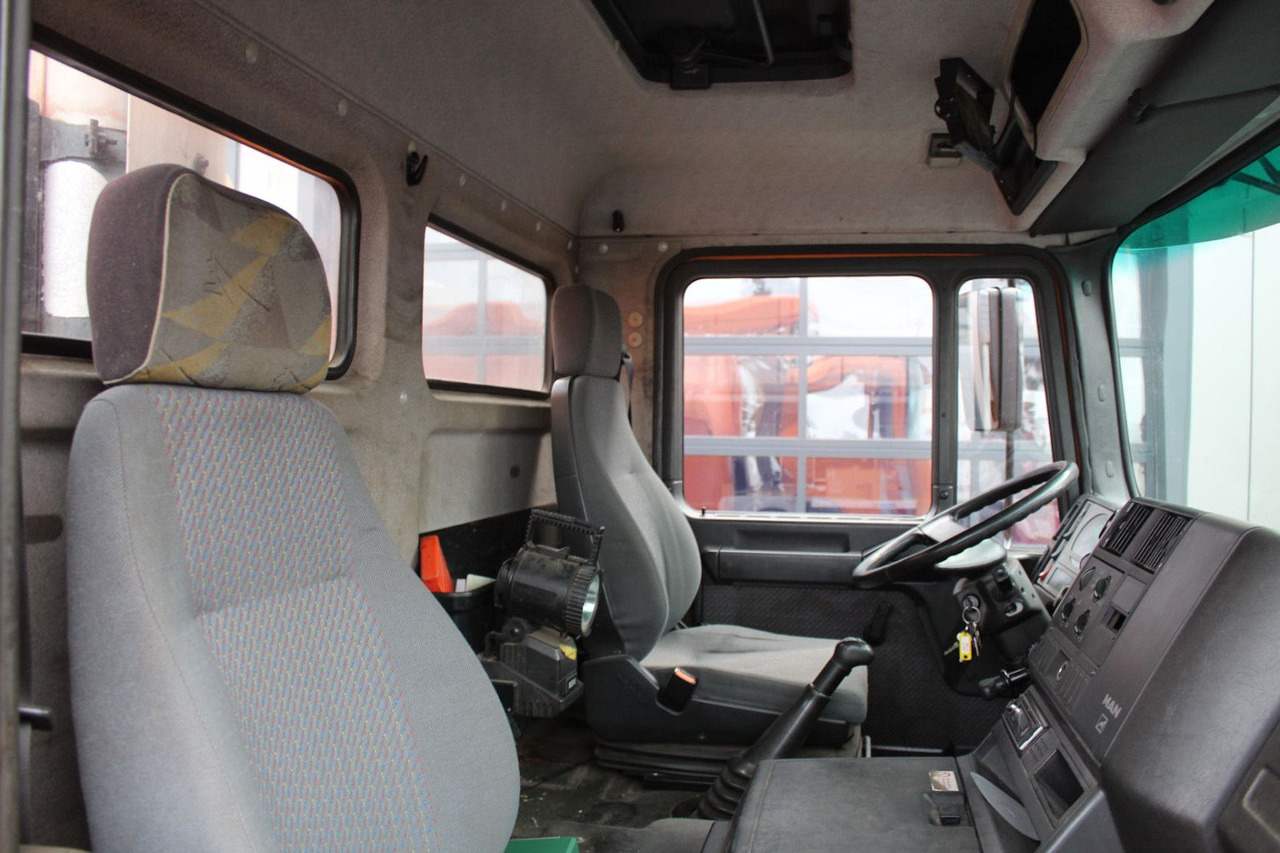 Vacuum truck MAN FE 32.410 A 8x2 Assmann 17m³ Saug u.Druck INOX: picture 14