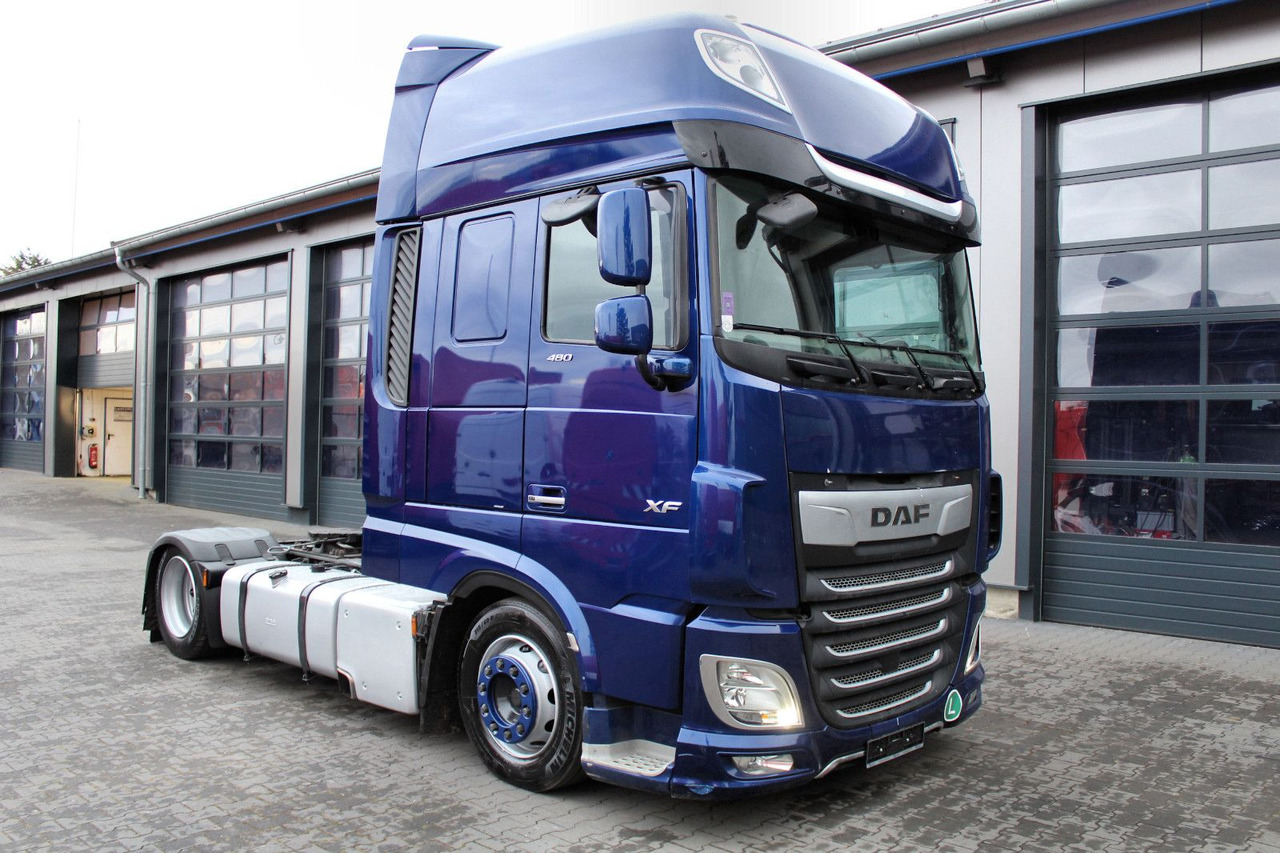 DAF XF 480 FT 4x2 SZM Lowliner !!! TOP !!! - Tractor unit: picture 2 DAF XF 480 FT 4x2 SZM Lowliner !!! TOP !!! - Tractor unit: picture 2